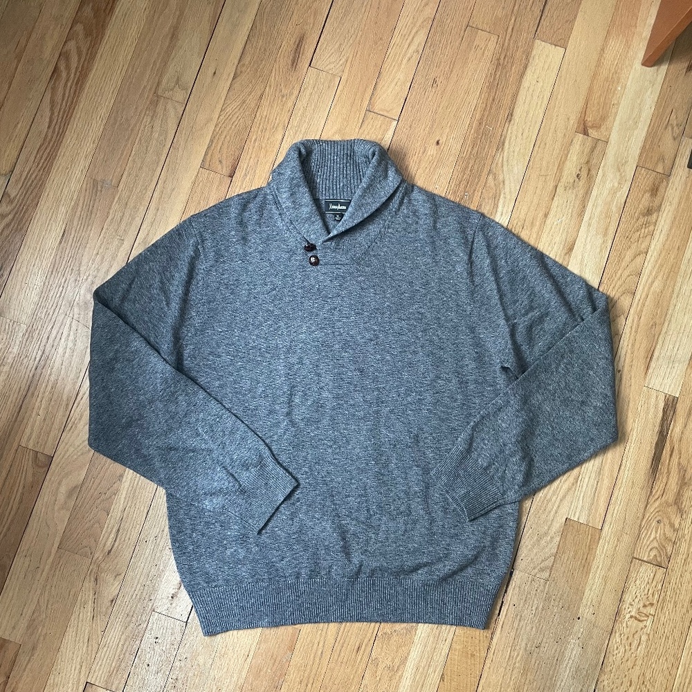 Neiman Marcus Men’s XL Grey Shawl Collar Sweater
